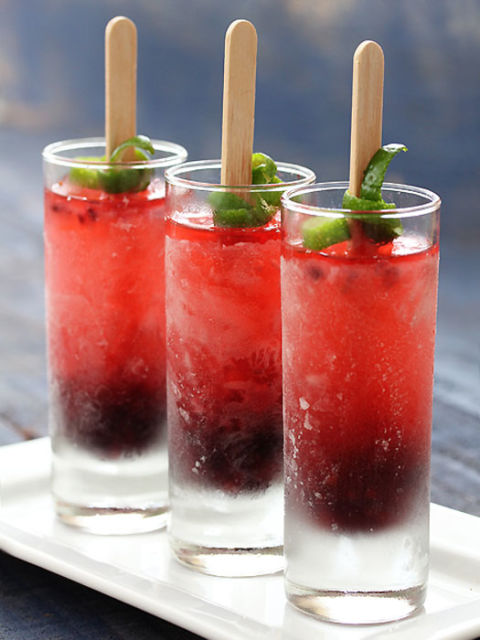 Boozy Mint Berry Poptails