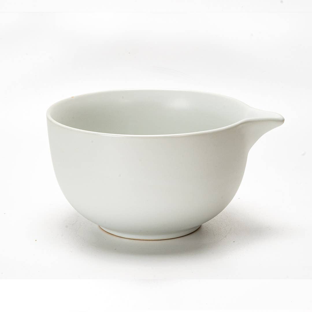 Matcha Bowl With Spout, Matte Glaze