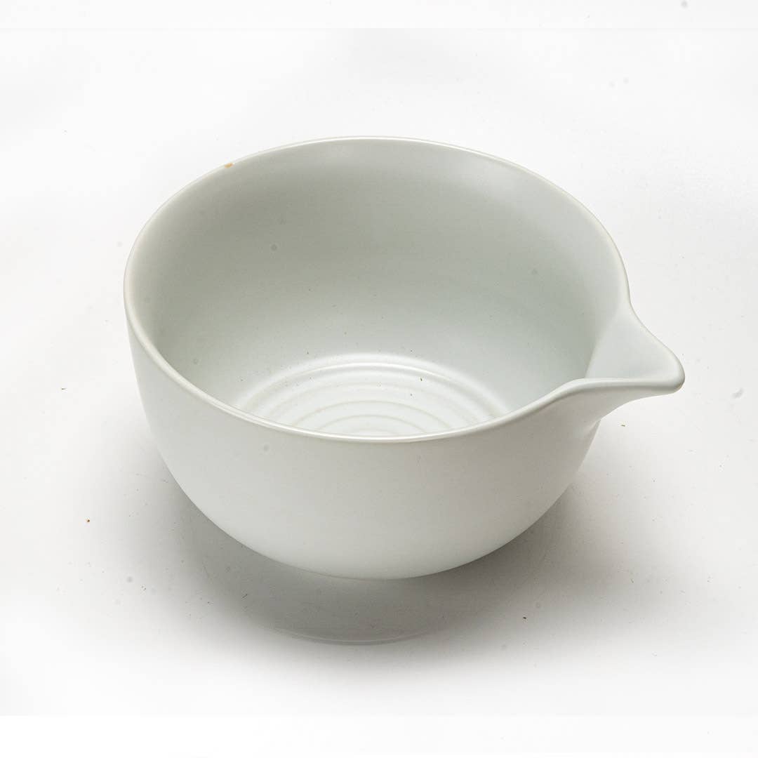Matcha Bowl With Spout, Matte Glaze