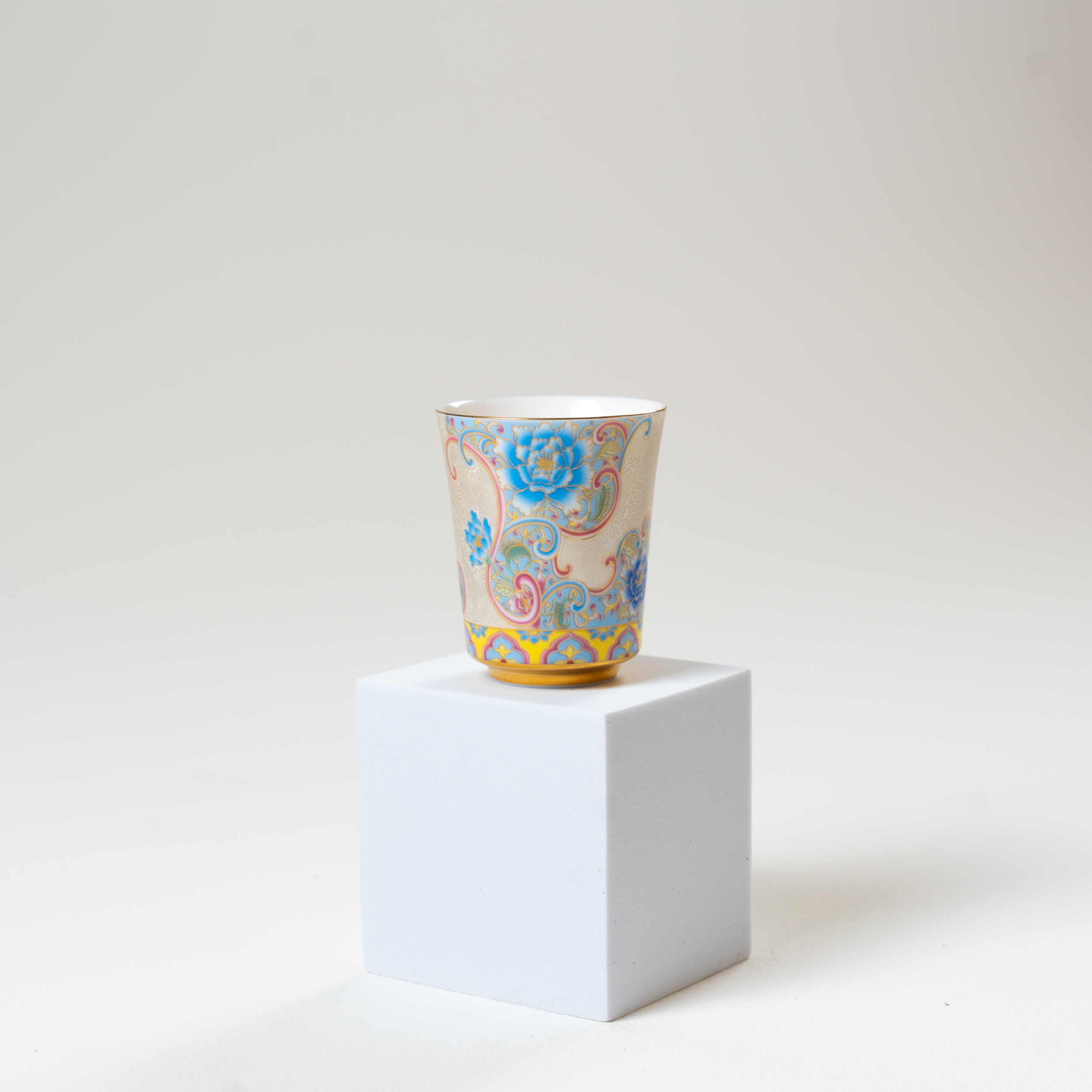Tea Cup, Hand-Painted Filigree, 2.4 oz / 71 ml
