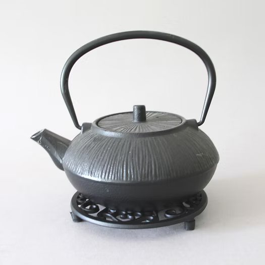 Dessous de plat, design en fer noir